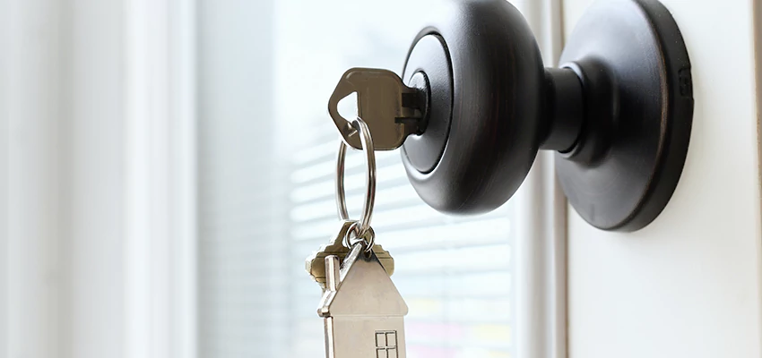 Bifold Door Knob Replacement in Walnut, California